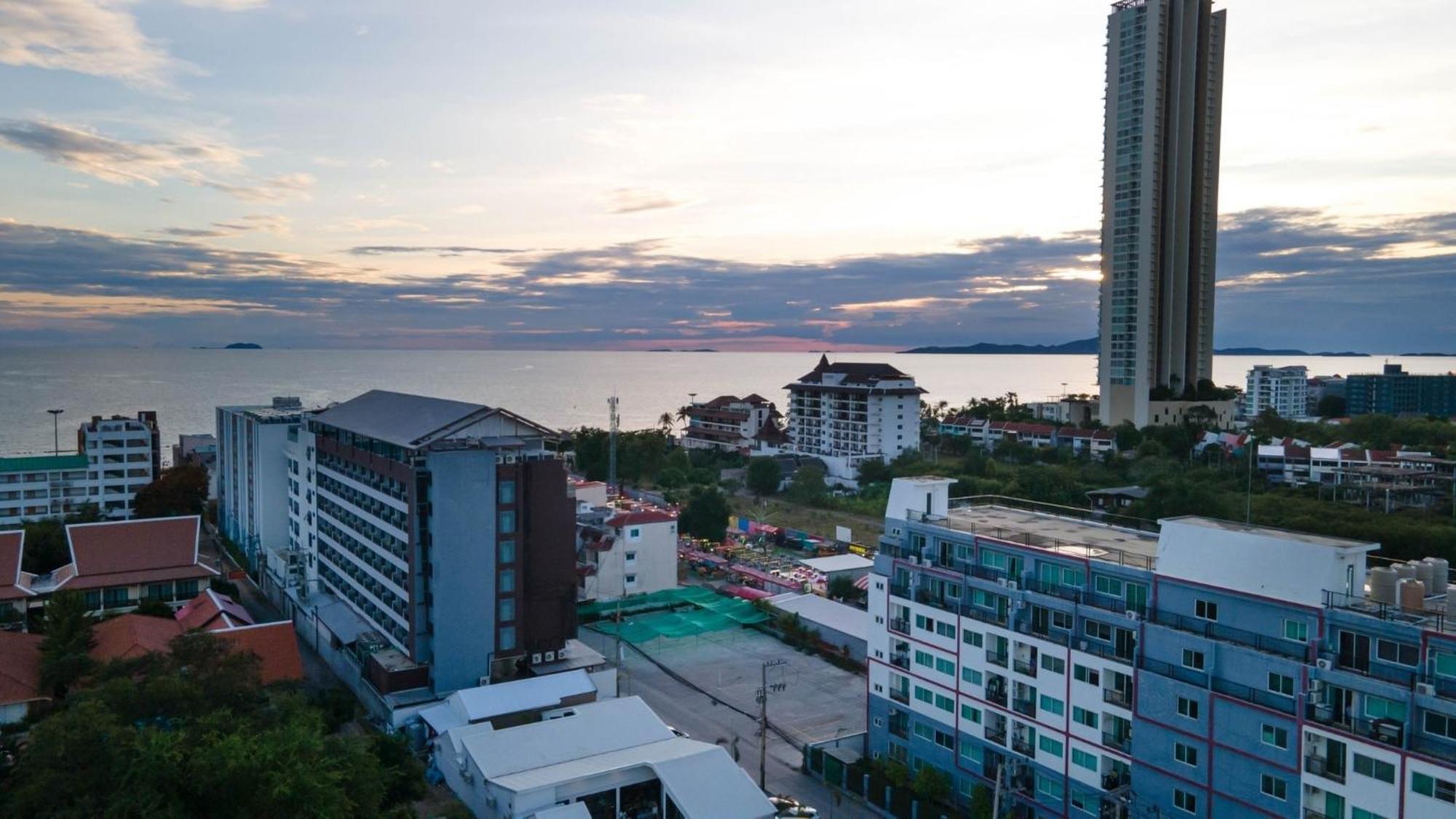Madaguscar Private Pool Villa-Pattaya หาดจอมเทียน ภายนอก รูปภาพ